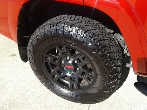 Used 2021 Toyota 4Runner SR5 Premium image 9