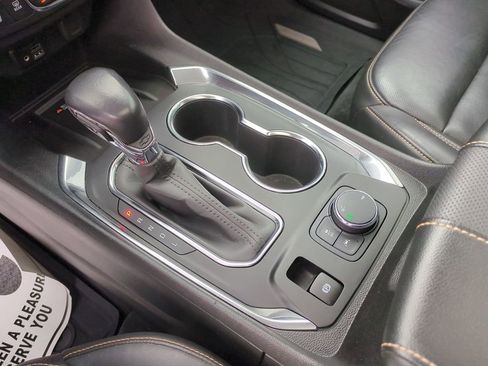 Used 2021 Chevrolet Traverse Premier w/ Redline Edition image 23