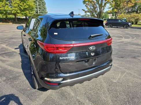 Used 2021 Kia Sportage LX AWD/4WD image 3