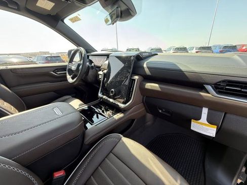 New 2026 GMC Yukon XL Denali Ultimate image 40