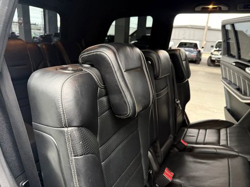 Used 2016 Mercedes-Benz GL 63 AMG 4MATIC image 25
