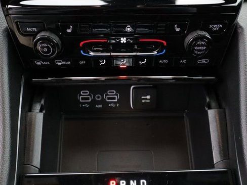 New 2025 Jeep Grand Cherokee Altitude image 20