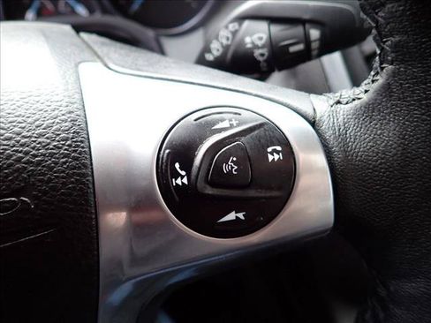 Used 2014 Ford Focus Titanium FWD image 22