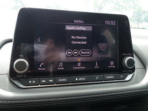 Used 2024 Nissan Rogue S FWD image 40