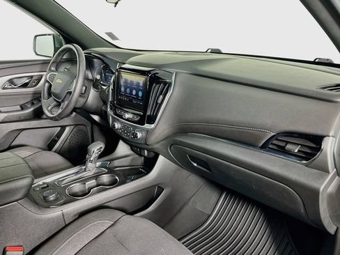 Used 2022 Chevrolet Traverse LT FWD image 39