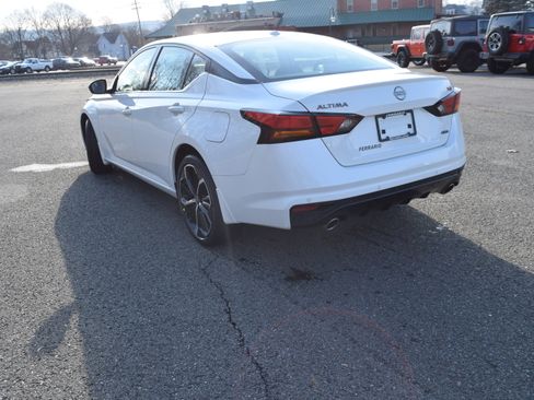 Used 2024 Nissan Altima 2.5 SR w/ SR Premium Package AWD/4WD image 4