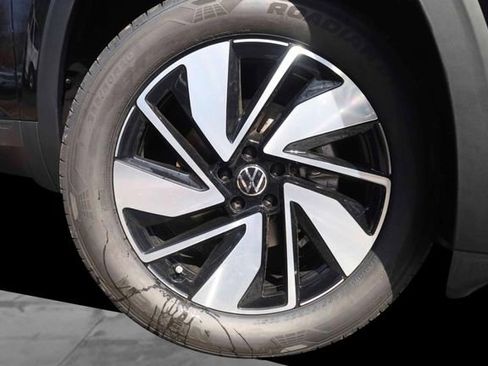 New 2026 Volkswagen Atlas SE image 3
