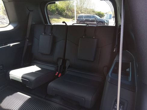 Used 2025 Lexus GX 550 w/ Accessory Package (2T) AWD/4WD image 18