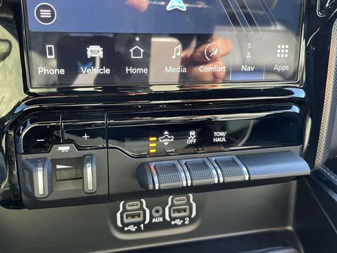 Used 2024 RAM 1500 Limited image 24