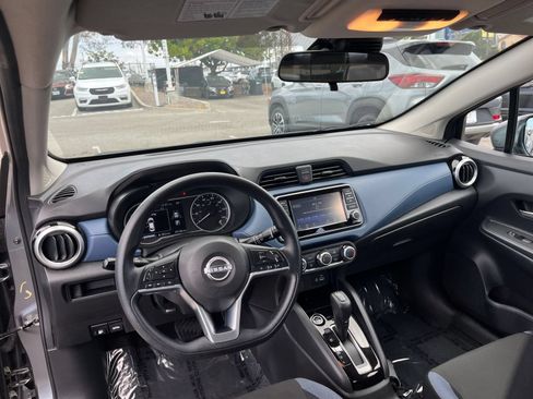 Used 2025 Nissan Versa SV FWD image 33