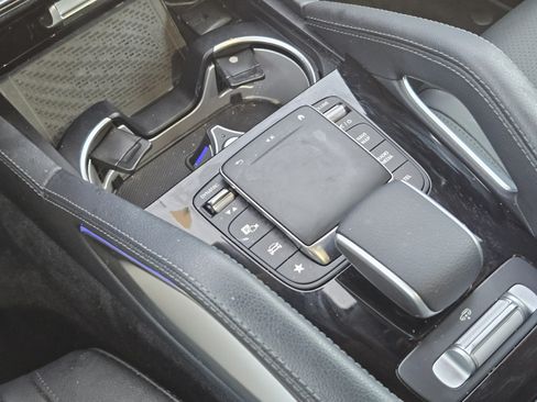 Used 2023 Mercedes-Benz GLS 450 4MATIC image 12