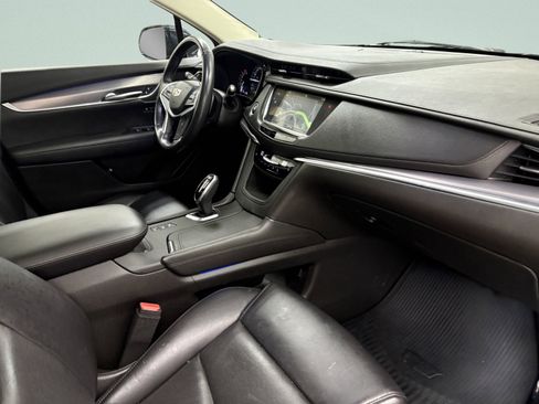 Used 2019 Cadillac XT5 Premium Luxury w/ Driver Assist Package AWD/4WD image 23