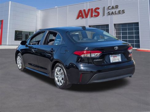 Used 2025 Toyota Corolla LE image 9