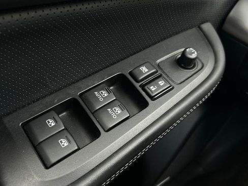 Used 2017 Subaru Outback 3.6R Limited image 30