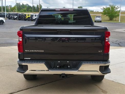 Used 2023 Chevrolet Silverado 1500 LT AWD/4WD image 17