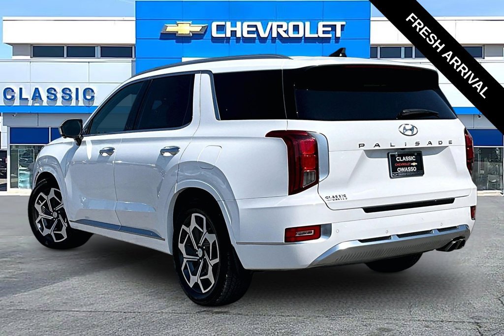 Used 2022 Hyundai Palisade Calligraphy w/ Cargo Package FWD image 3