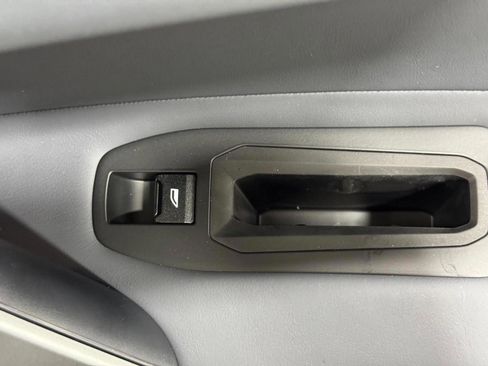 New 2026 BMW iX xDrive60 w/ M Sport Package image 23