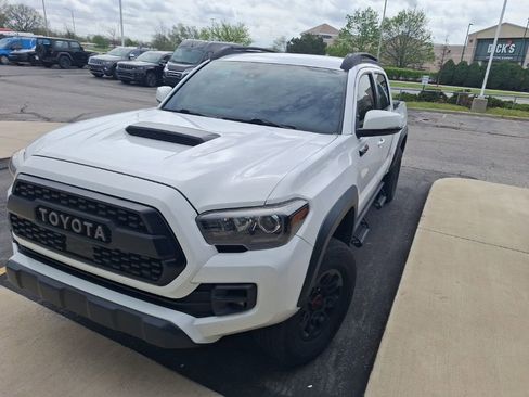Used 2018 Toyota Tacoma TRD Pro image 9