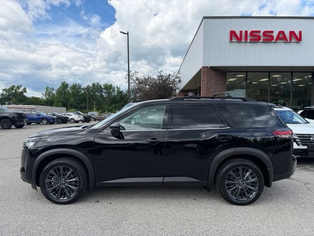 New 2026 Nissan Pathfinder SL w/ SL Premium Package AWD/4WD image 9