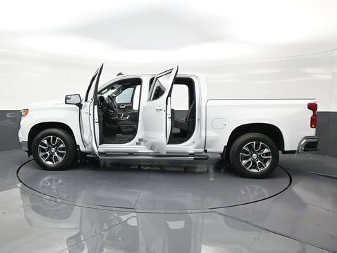 Used 2024 Chevrolet Silverado 1500 LT RWD image 31
