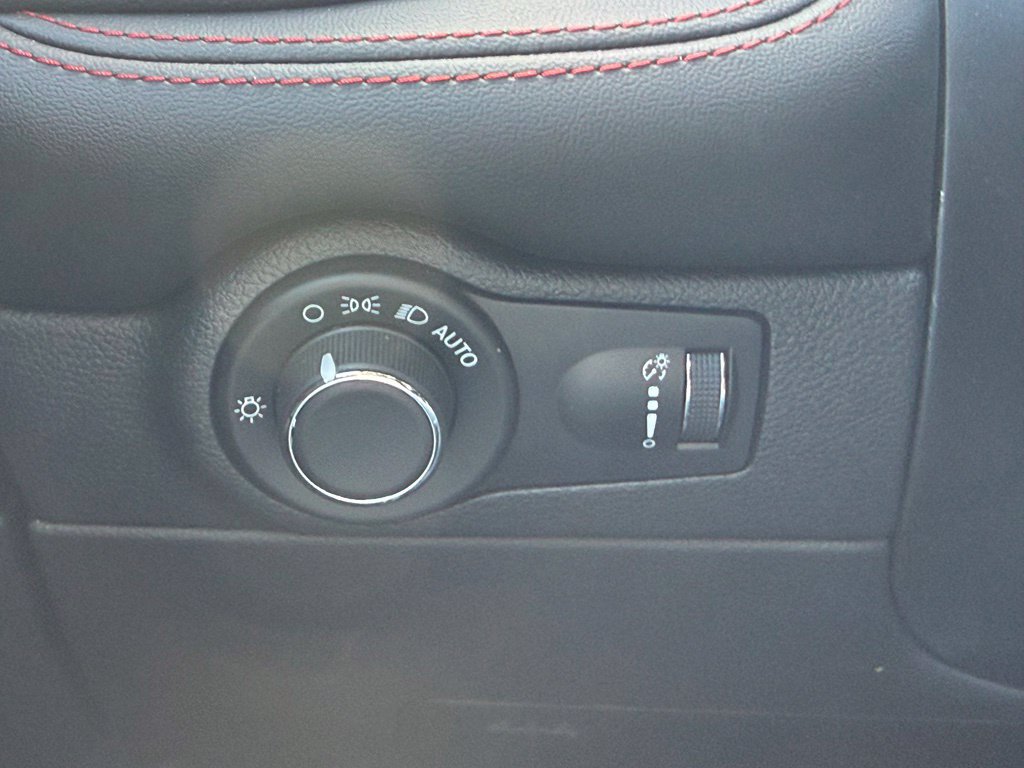Used 2025 Dodge Durango GT AWD/4WD image 21