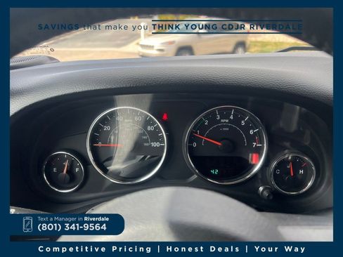 Used 2017 Jeep Wrangler Rubicon w/ Power Convenience Group image 15