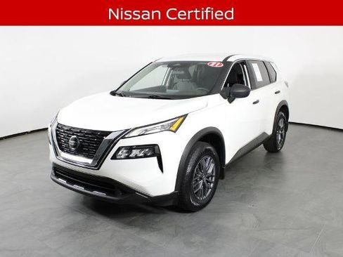 Certified 2021 Nissan Rogue S image 2