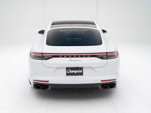 Certified 2023 Porsche Panamera Platinum Edition image 10