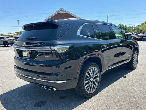 New 2026 Buick Enclave Avenir FWD image 6