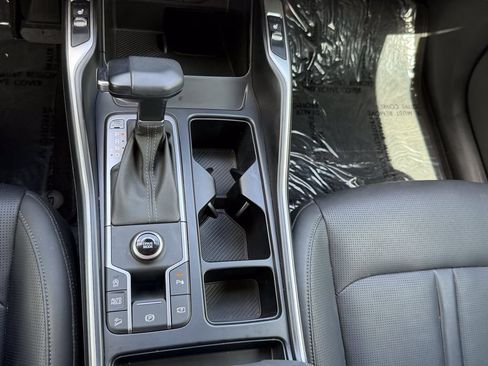 Certified 2024 Kia Sorento S w/ Panoramic Sunroof Package FWD image 25
