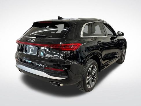 Certified 2025 Audi Q5 Premium w/ Convenience Package AWD/4WD image 5