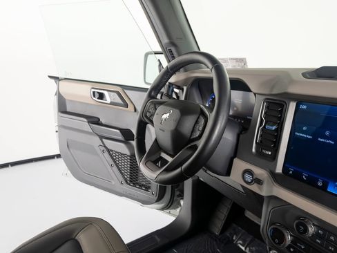 Used 2024 Ford Bronco Wildtrak AWD/4WD image 33