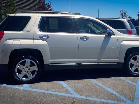 Used 2013 GMC Terrain SLT w/ Safety Package FWD image 11