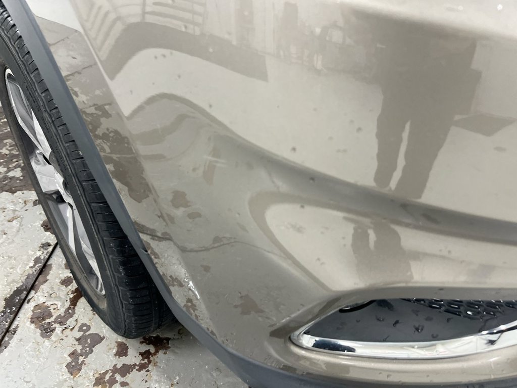 Used 2019 Jeep Cherokee Limited AWD/4WD image 29