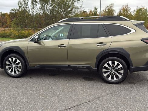 Used 2023 Subaru Outback Touring image 11