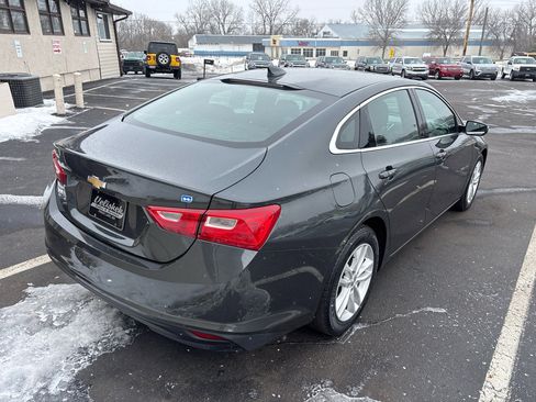 Used 2018 Chevrolet Malibu Hybrid image 3