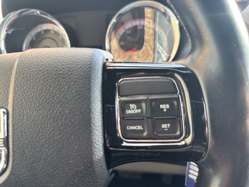 Used 2020 Dodge Grand Caravan SXT FWD image 20