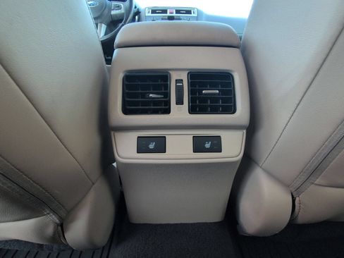 Used 2017 Subaru Outback 2.5i Limited AWD/4WD image 26