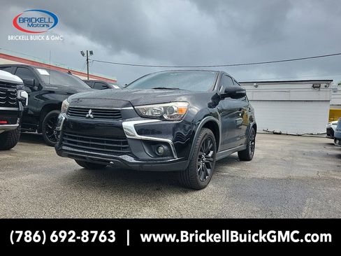 Used 2017 Mitsubishi Outlander Sport ES image 1