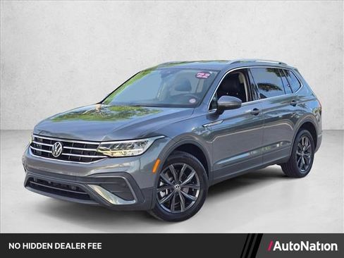 Used 2022 Volkswagen Tiguan SE FWD image 1