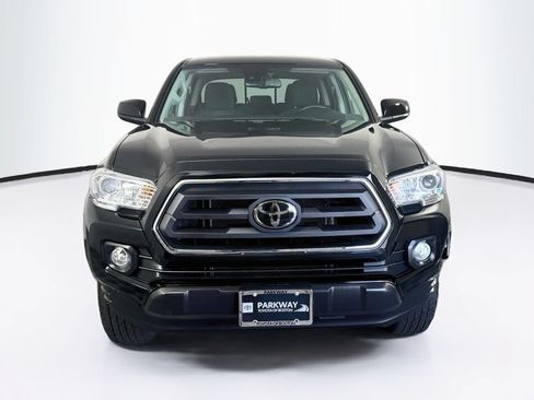 Certified 2023 Toyota Tacoma SR5 AWD/4WD image 2