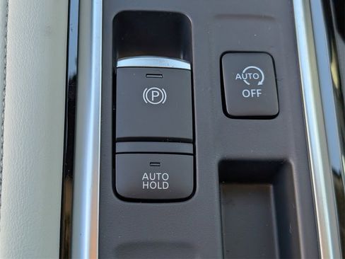 New 2025 Nissan Pathfinder SV image 16