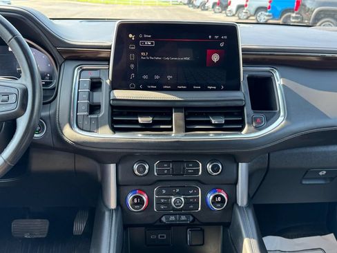 Used 2022 GMC Yukon SLE AWD/4WD image 24