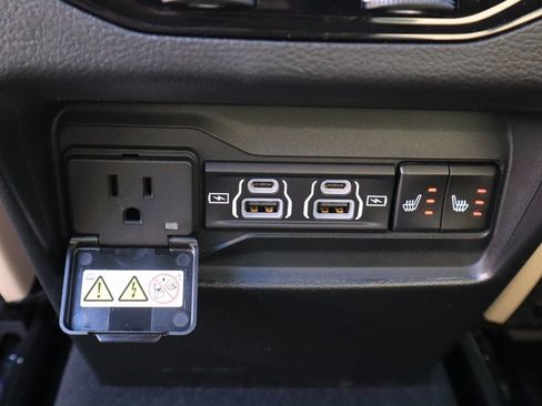 New 2025 Jeep Grand Cherokee Limited image 3