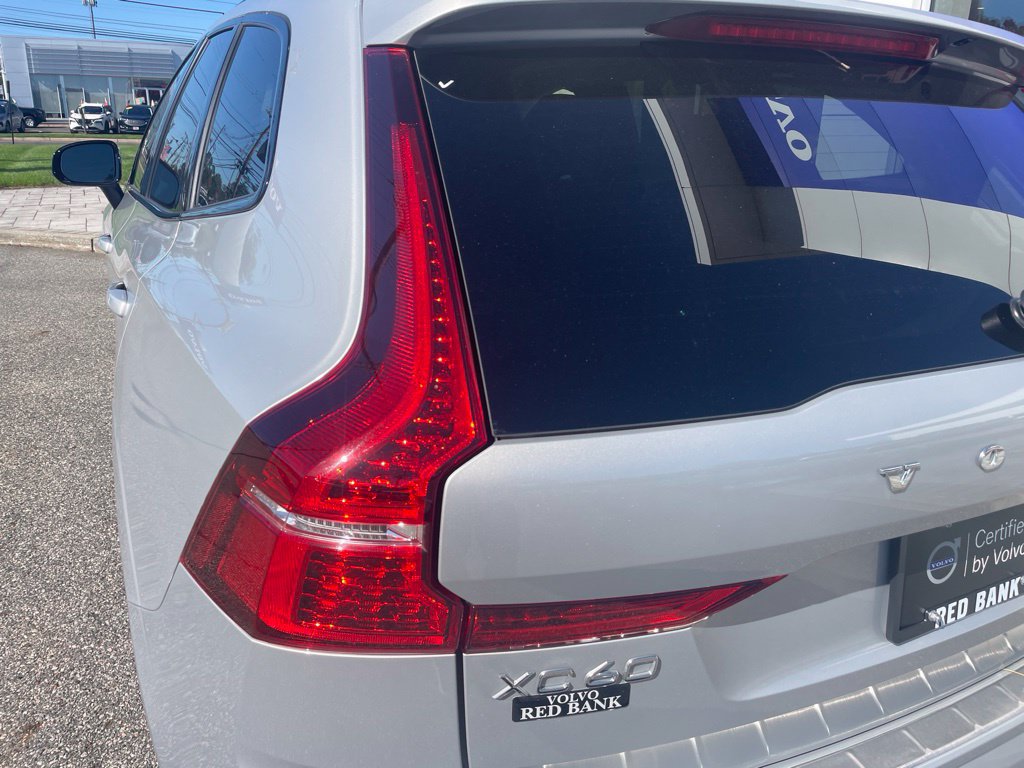 Certified 2024 Volvo XC60 B5 Core w/ Protection Package Premier AWD/4WD image 11
