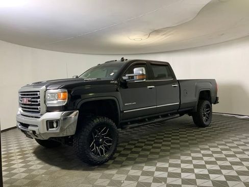 Used 2019 GMC Sierra 2500 SLT AWD/4WD image 9