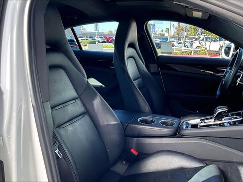 Used 2022 Porsche Panamera image 7