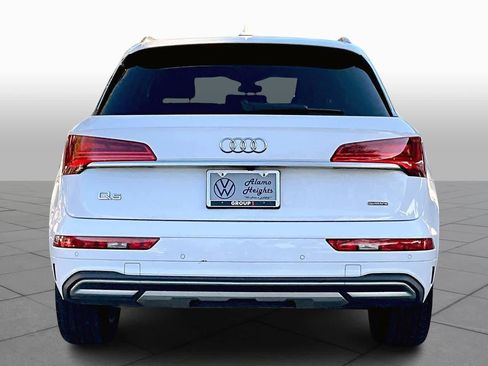 Used 2021 Audi Q5 Premium w/ Convenience Package image 5