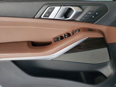 Used 2021 BMW X5 xDrive40i w/ Premium Package AWD/4WD image 14