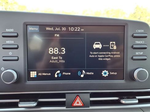 New 2025 Hyundai Elantra Sport image 18